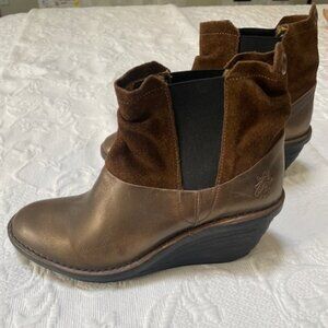 Fly London Baan Bronze Metallic Leather and Brown Suede Wedge Bootie Size EU39